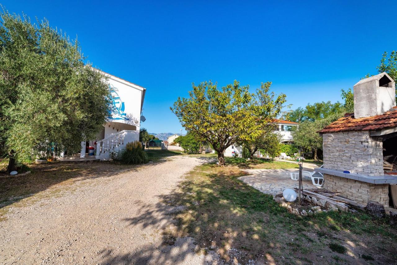 Apartments With A Parking Space Nin, Zadar - 10414 외부 사진