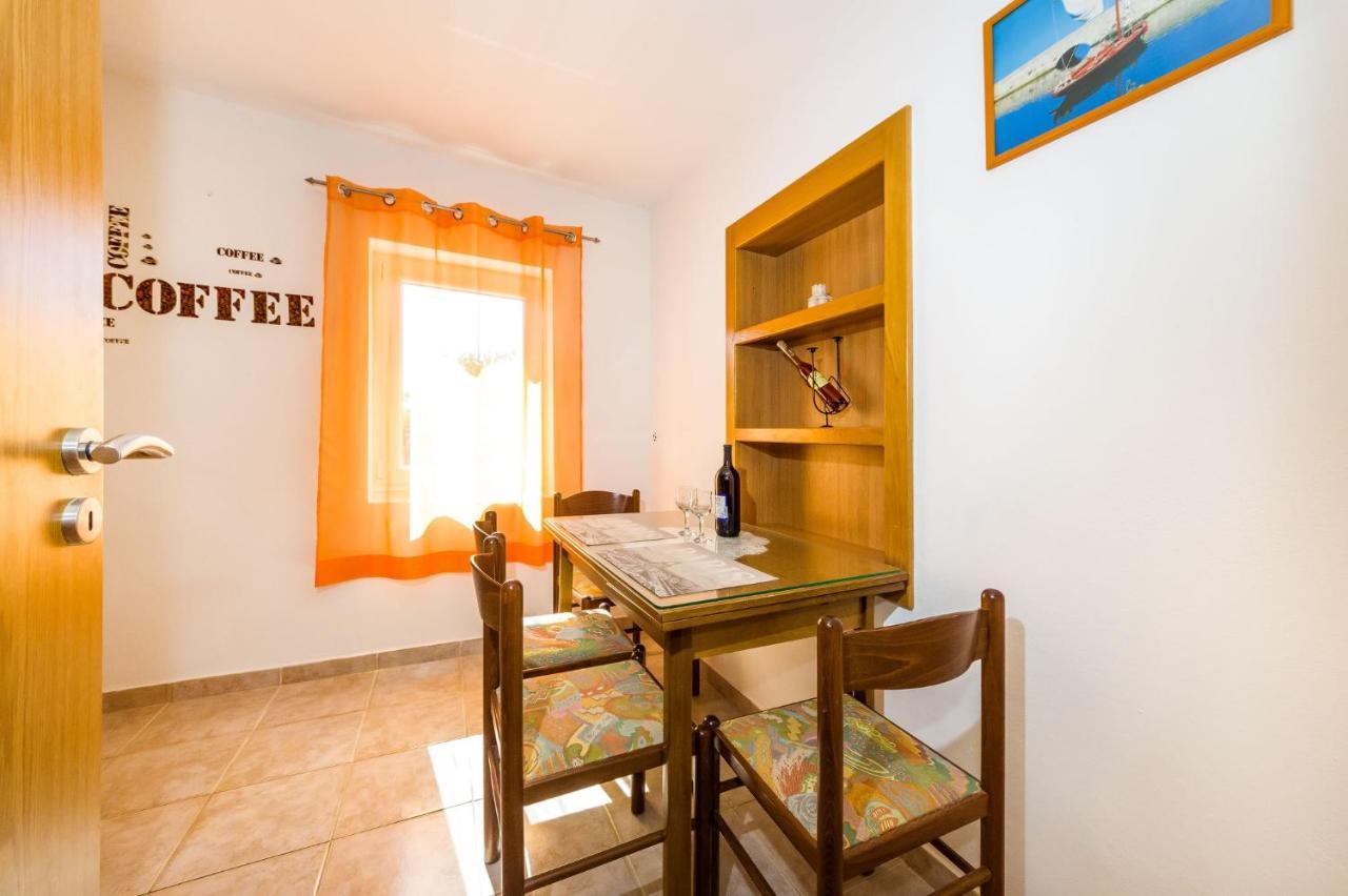 Apartments With A Parking Space Nin, Zadar - 10414 외부 사진