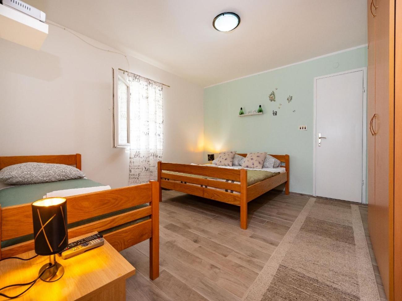Apartments With A Parking Space Nin, Zadar - 10414 외부 사진
