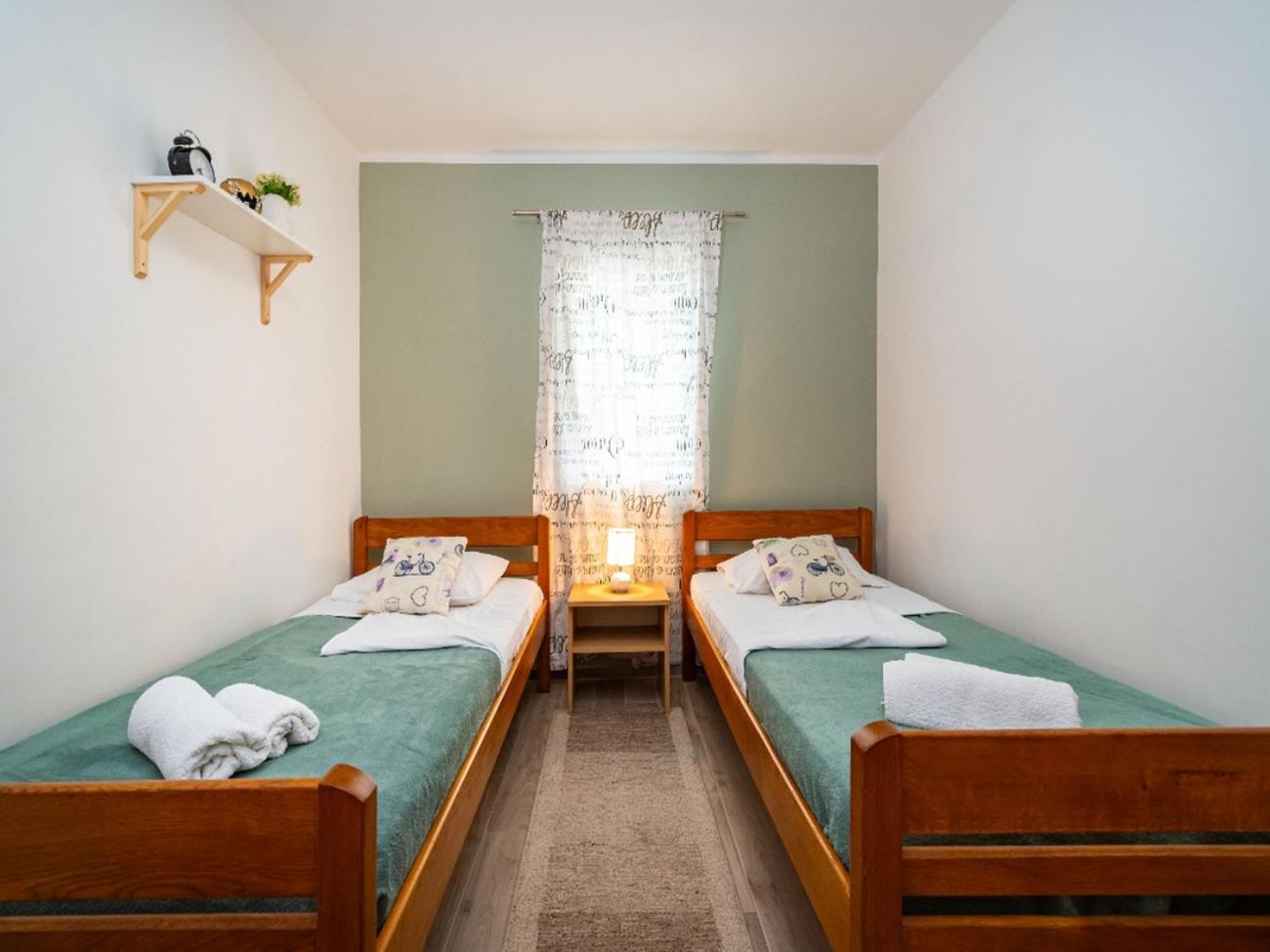 Apartments With A Parking Space Nin, Zadar - 10414 외부 사진