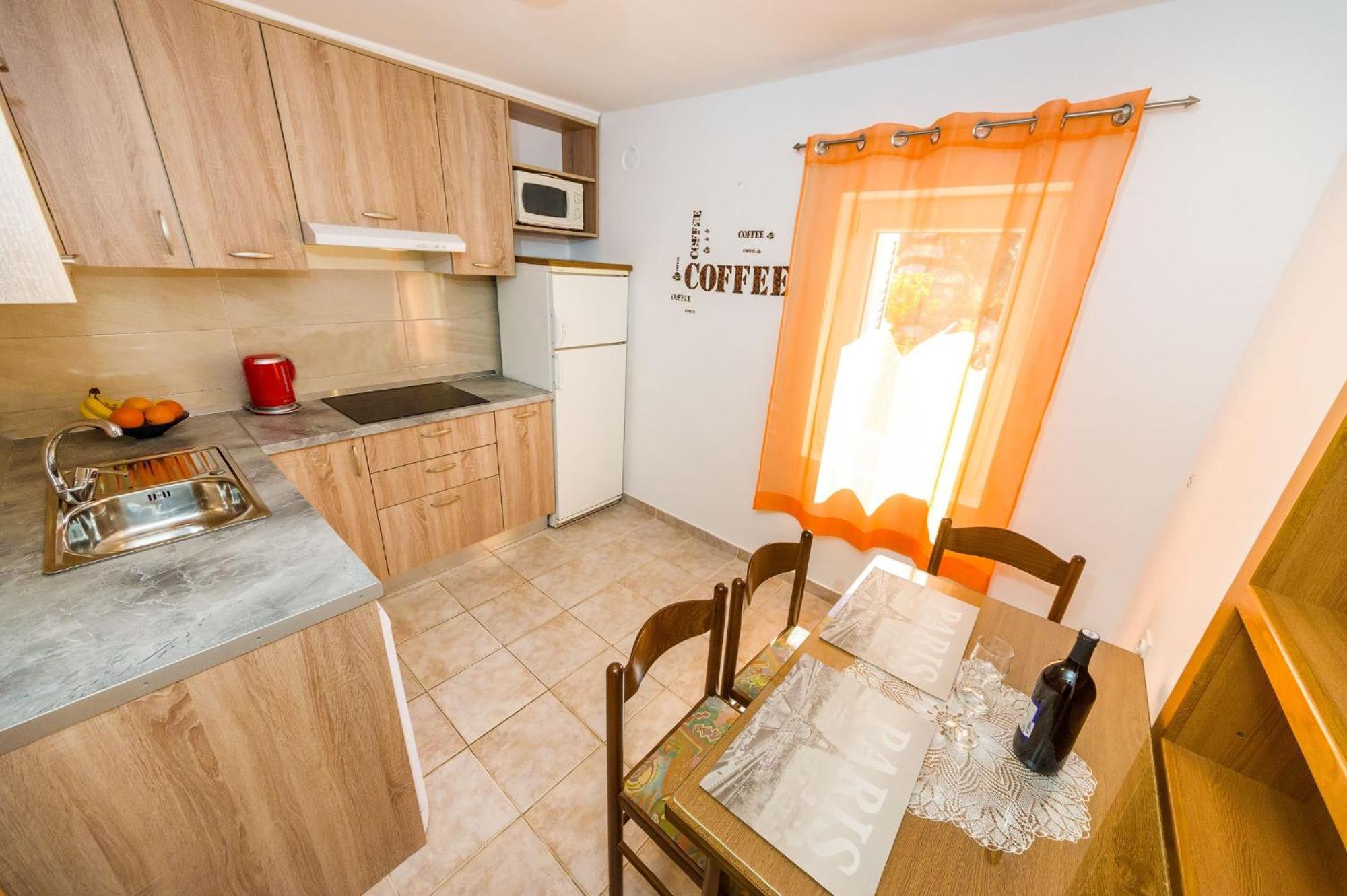 Apartments With A Parking Space Nin, Zadar - 10414 객실 사진