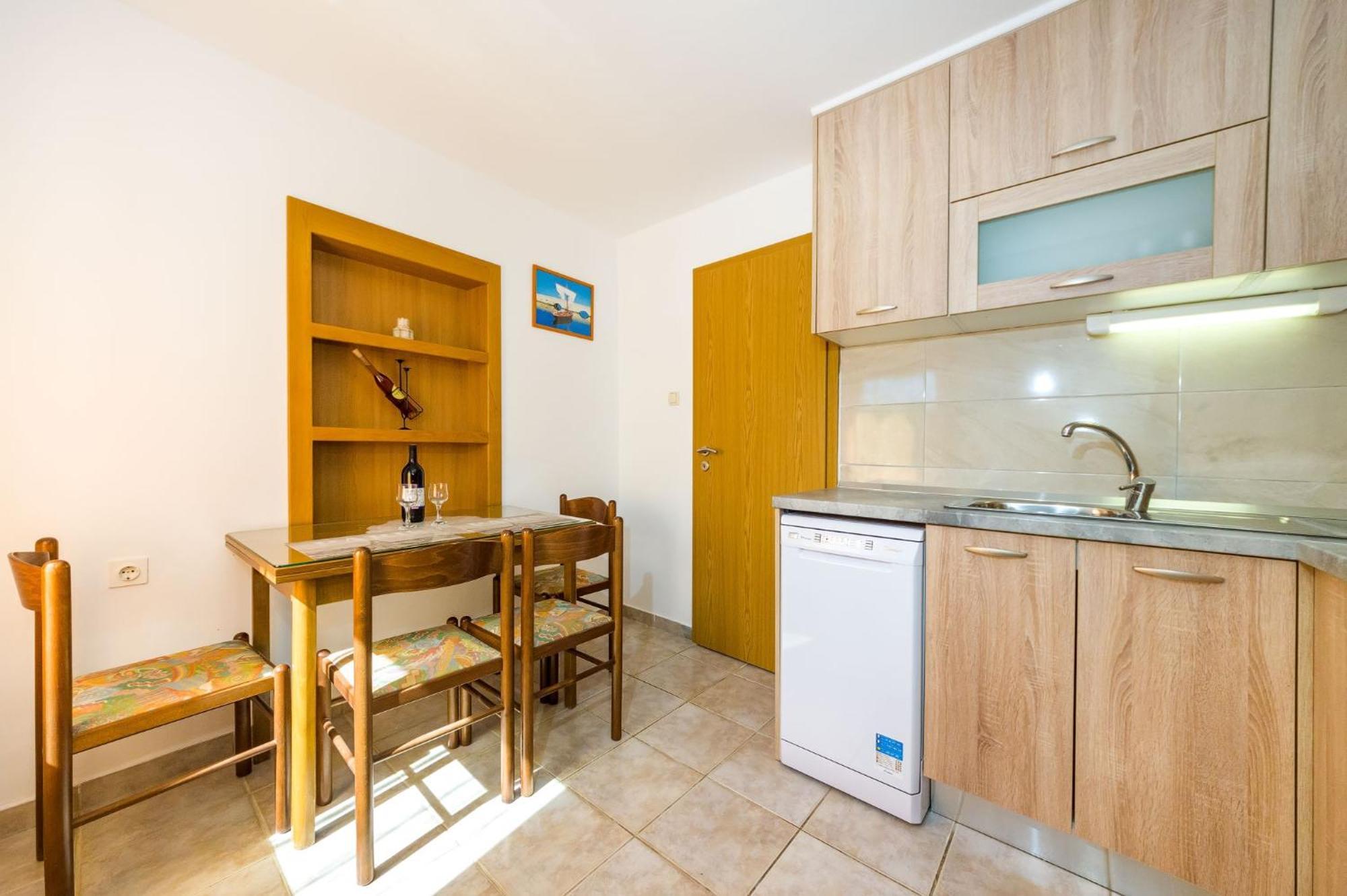 Apartments With A Parking Space Nin, Zadar - 10414 객실 사진